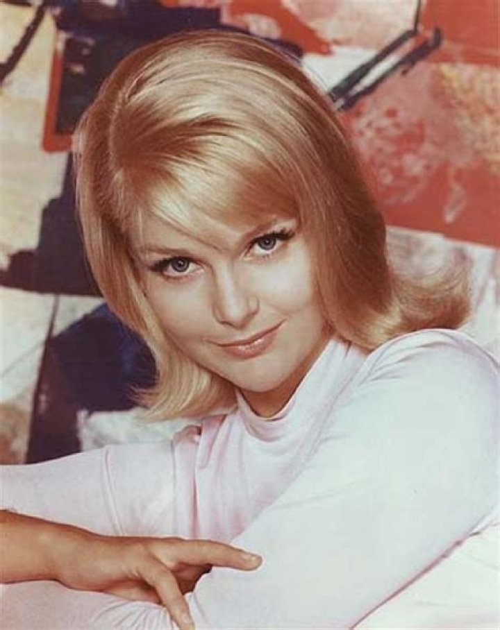 Carol Lynley Height - CelebsHeight.org