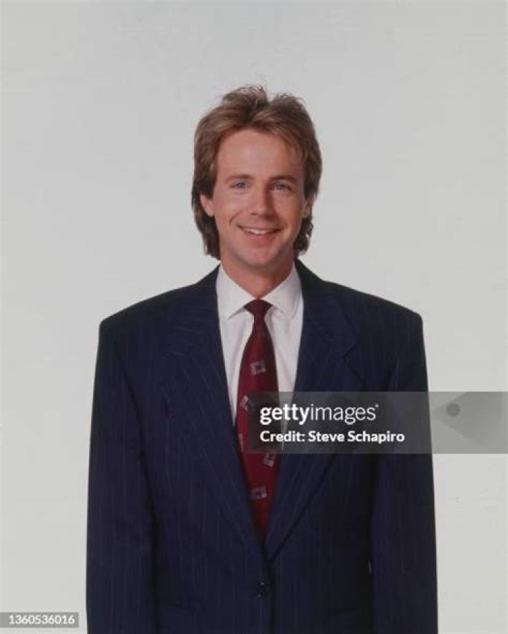 Dana Carvey Height - CelebsHeight.org