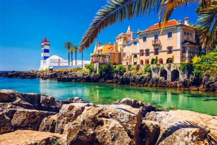 10 Incredible Day Trips From Lisbon