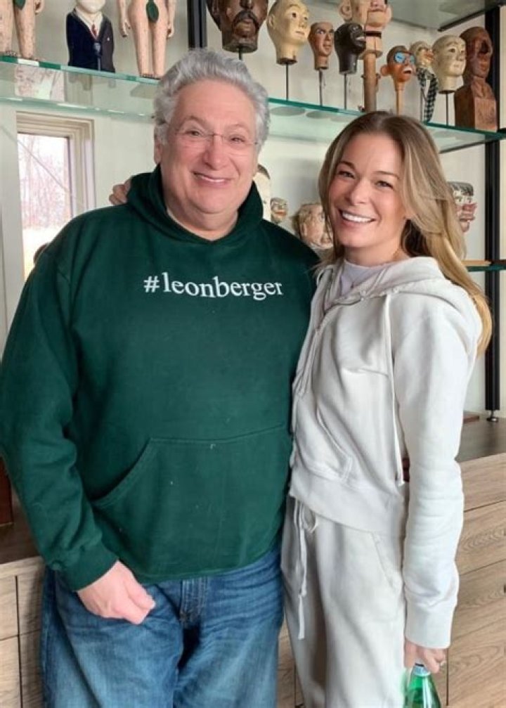 Harvey Fierstein Height - CelebsHeight.org