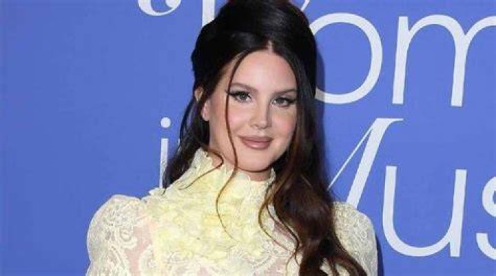 Lana Del Rey’s Age, Height, Weight, Parents and Siblings