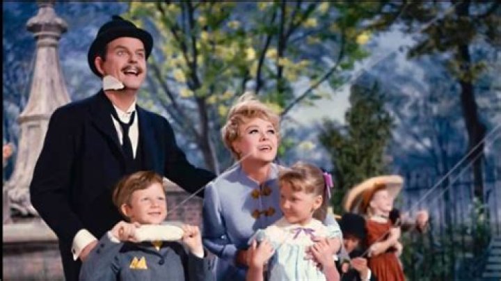 Mary Poppins' 'bright star' Glynis Johns dies - It's a 'somber day in Hollywood'