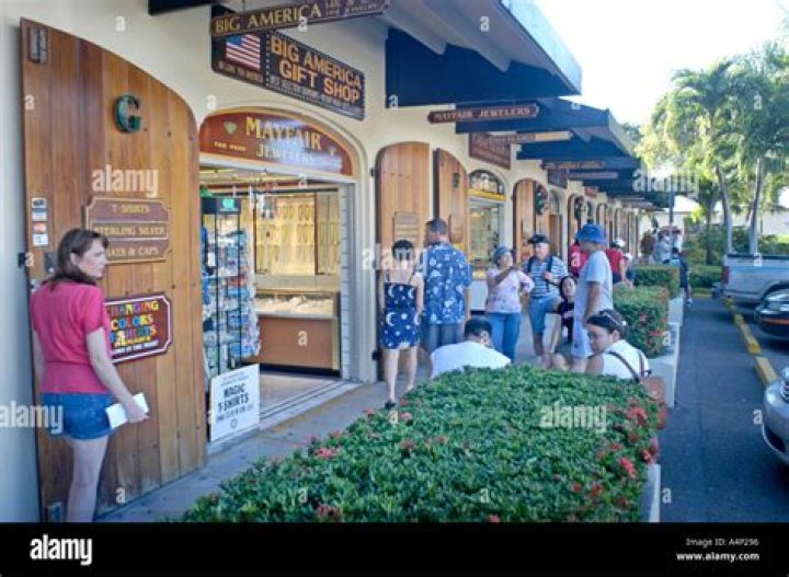 Shopping in St. Thomas: Where to Go & What to Buy